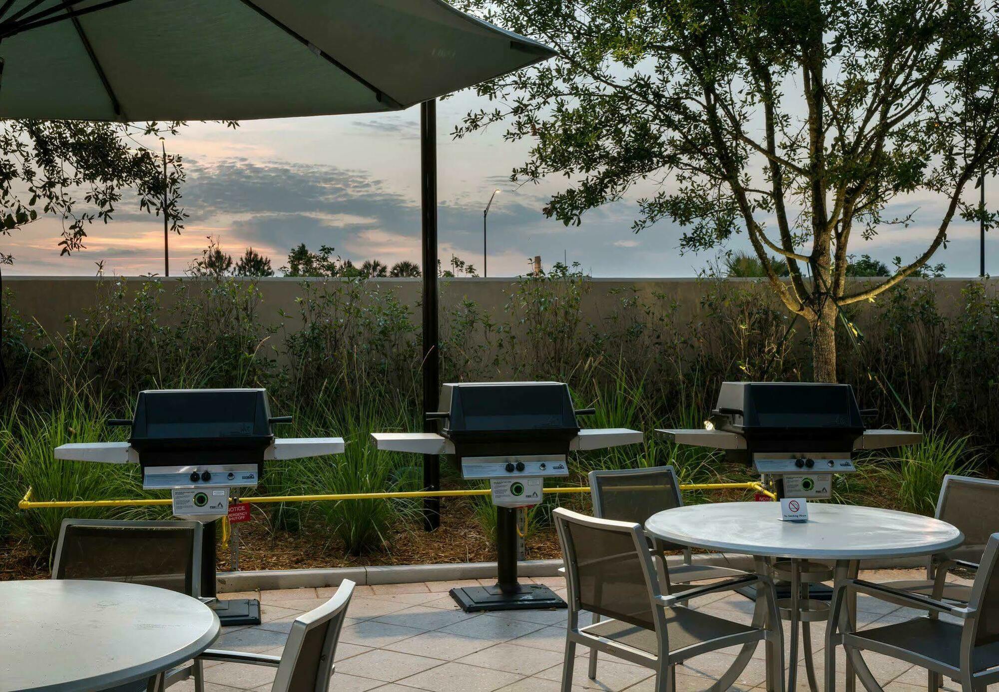 Towneplace Suites Orlando At Flamingo Crossings Town Center/Western Entrance Bay Lake Exterior photo